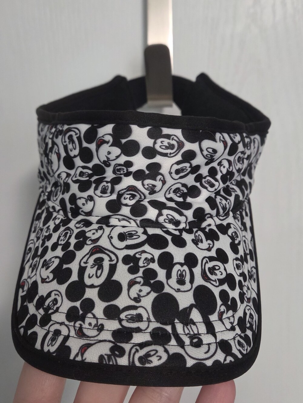 Disney Parks Headwear Sun Visor Mickey Mouse Black White Stretch Band